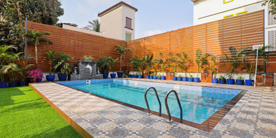 The Pool of Treebo Premium Dona Eliza, 700 metres from Calangute Beach in undefined. Pool for all ages